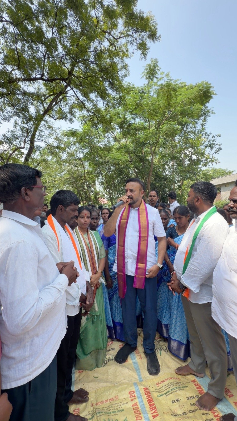 కాంగ్రెస్ జెండా ఆవిష్కరణ