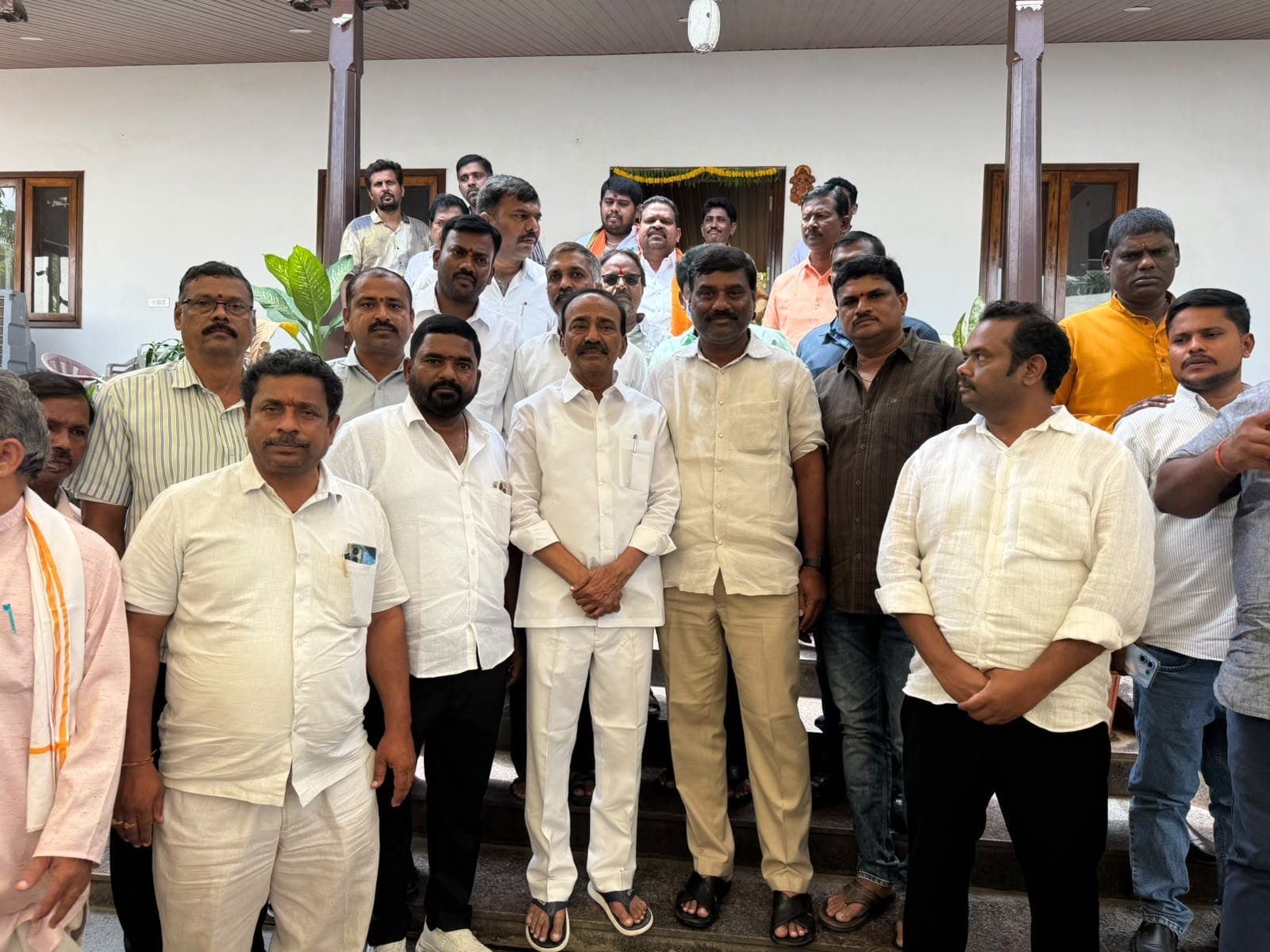 భవానీనగర్ సీసీ రోడ్డు నిర్మాణం కోసం ఎంపీ ఈటల రాజేందర్‌కు వినతి