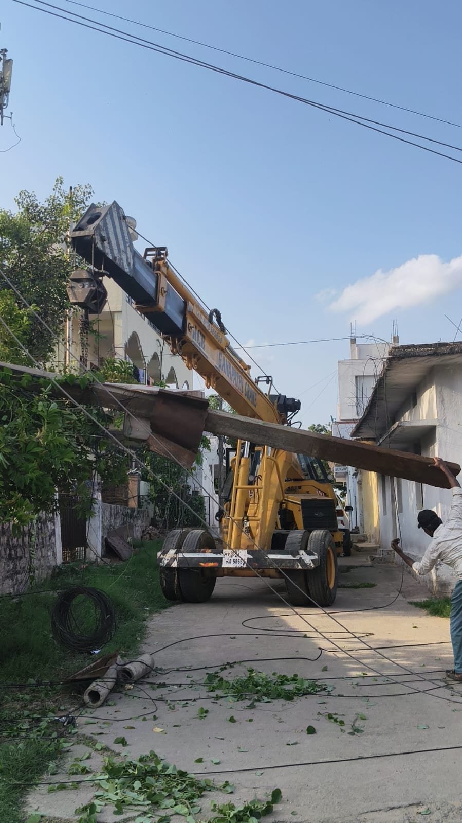 యాప్రాల్ విద్యుత్ వైర్ల సమస్య పరిష్కారం