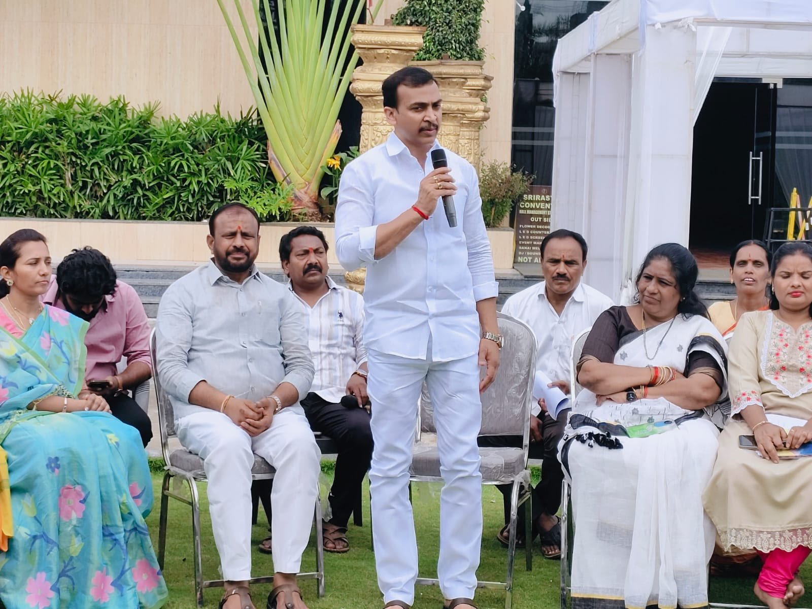SIR రివ్యూ మీటింగ్ చిత్రం 3