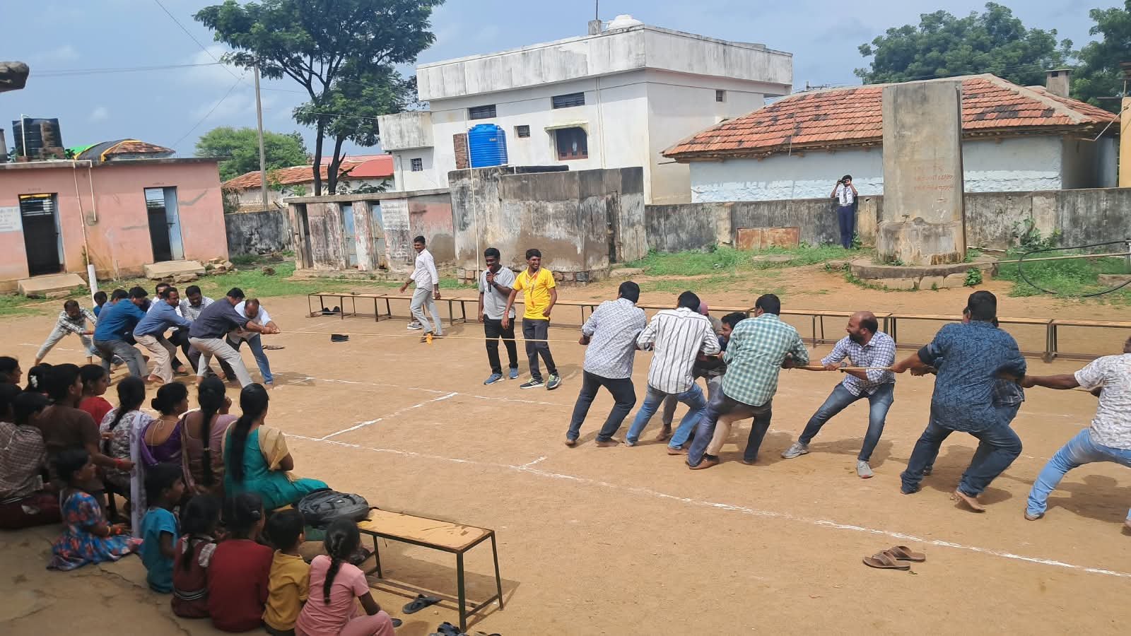 శెట్‌పల్లి జెడ్పీహెచ్‌ఎస్ కాంప్లెక్స్ పరిధిలో ఉపాధ్యాయుల కోసం నిర్వహించిన క్రీడా పోటీలు