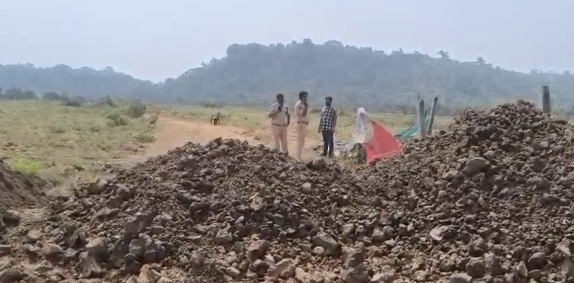 కామారెడ్డి జిల్లా షేర్ శంకర్ తండాలో అటవీ భూమి స్వాధీనం వివాదం